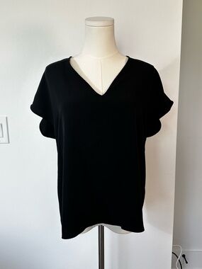 Black V-Neck Cap Sleeve Blouse Minimalist Work Top Size 4